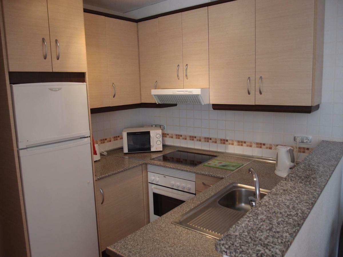 Apartamento Tranquilo Cerca De Buena Piscina Y Con Buen Aire Acondicionado Águilas Exterior photo